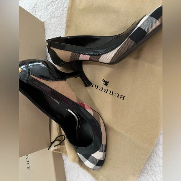 Burberry low heel size 8 - Picture 6 of 7
